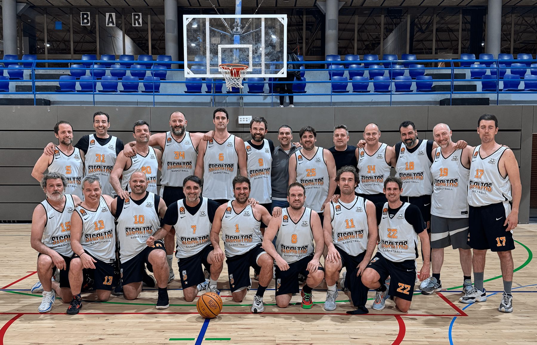 Equip de l'AE Sigaltas a la pista